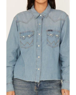 Wrangler Retro Women's Denim Frayed Long Sleeve Snap Western Shirt -Western Cowboy Clothing Shop 2000365302 400 P4