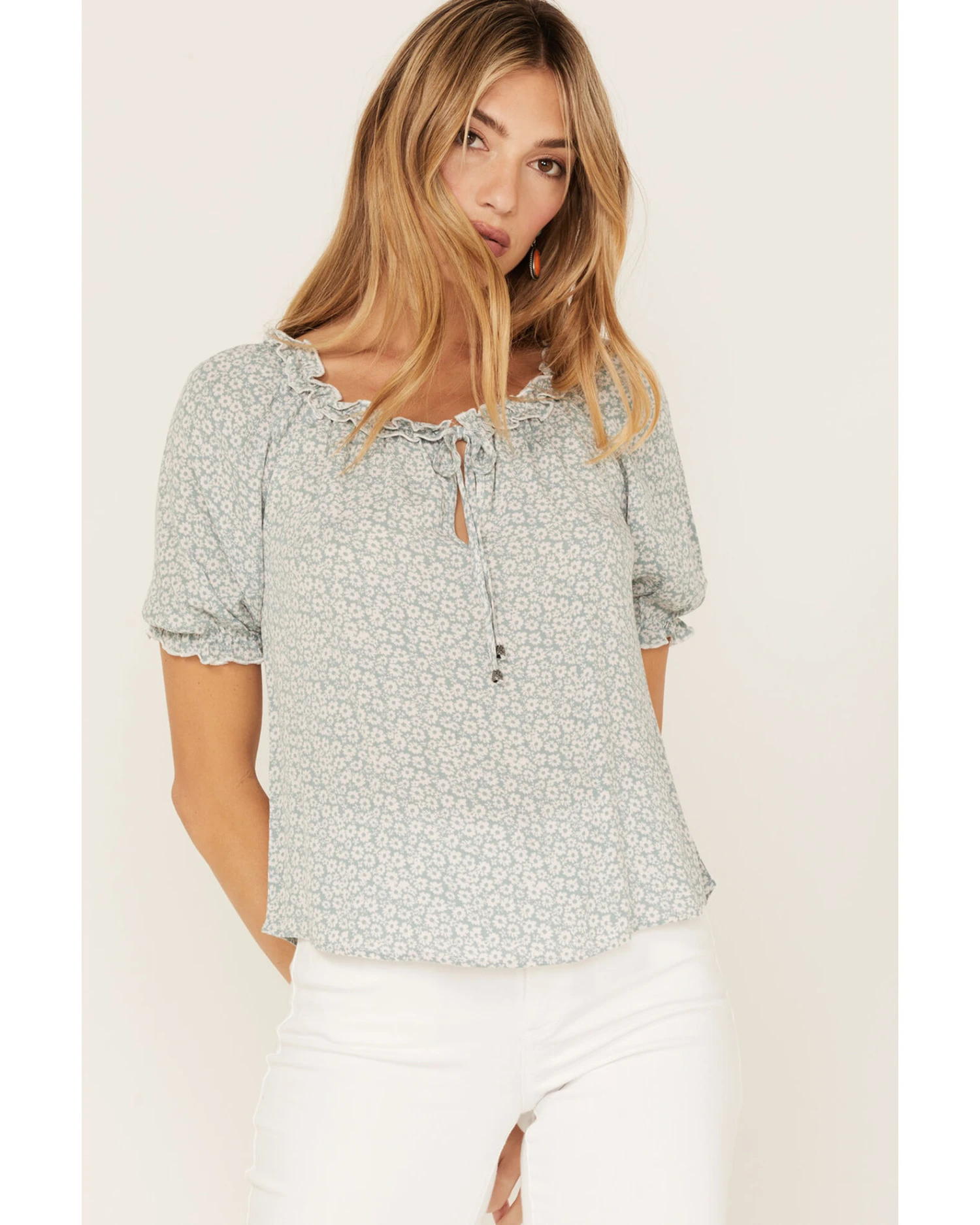 Jolt Women's Ditsy Floral Print Short Puff Sleeve Ruffle Shirt 3 Jolt Women's Ditsy Floral Print Short Puff Sleeve Ruffle Shirt - Image 3