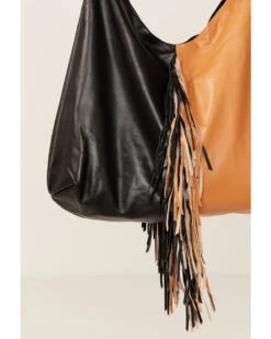 Understated Leather Women's Oversized Fringe Shoulder Bag -Western Cowboy Clothing Shop 2000374934 908 P3