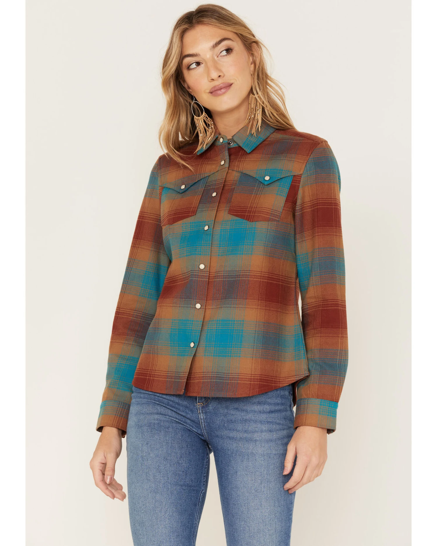 Idyllwind Women's Ombre Plaid Print Long Sleeve Pearl Snap Western Shirt 1 Idyllwind Women's Ombre Plaid Print Long Sleeve Pearl Snap Western Shirt